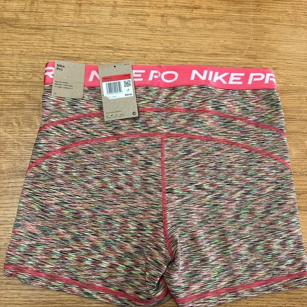 Nike Pro NWT 3” space dye pink stitching and waist band sz Large